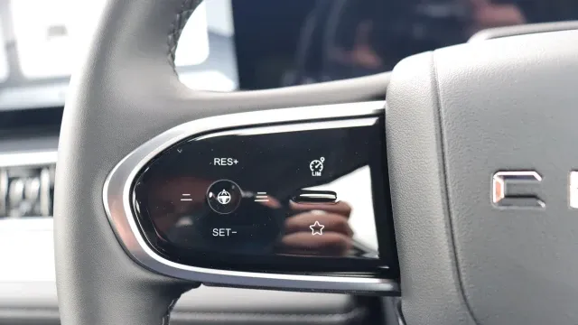 Vehicle Thumbnail 39