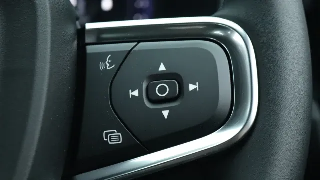 Vehicle Thumbnail 20
