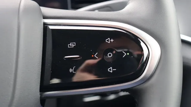 Vehicle Thumbnail 42