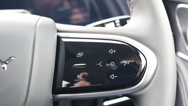 Vehicle Thumbnail 41