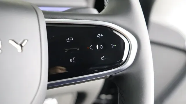 Vehicle Thumbnail 41