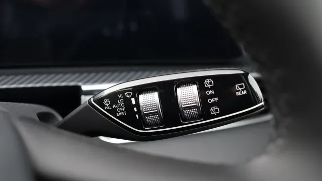 Vehicle Thumbnail 43
