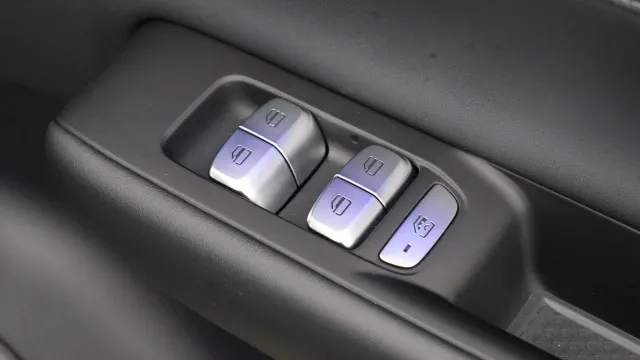 Vehicle Thumbnail 47