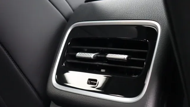 Vehicle Thumbnail 55