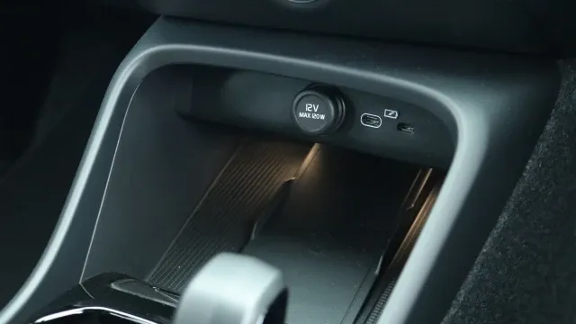 Vehicle Thumbnail 32
