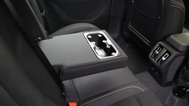 Vehicle Thumbnail 38