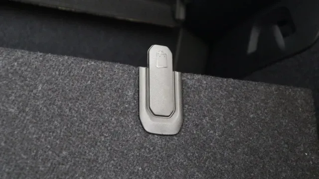 Vehicle Thumbnail 42