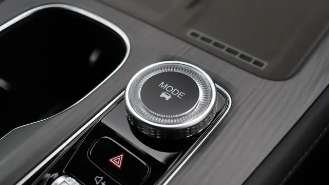 Vehicle Thumbnail 100