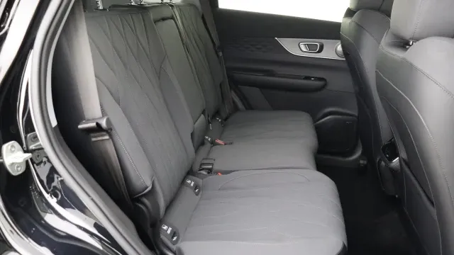 Vehicle Thumbnail 6