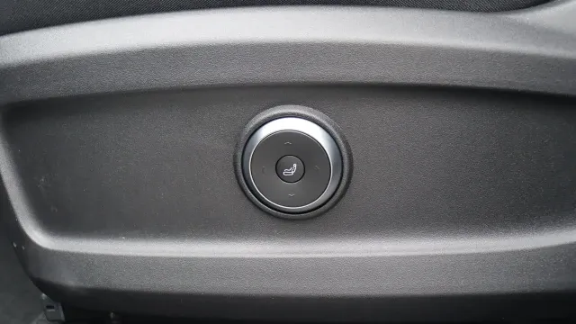 Vehicle Thumbnail 28