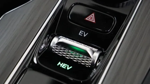 Vehicle Thumbnail 18