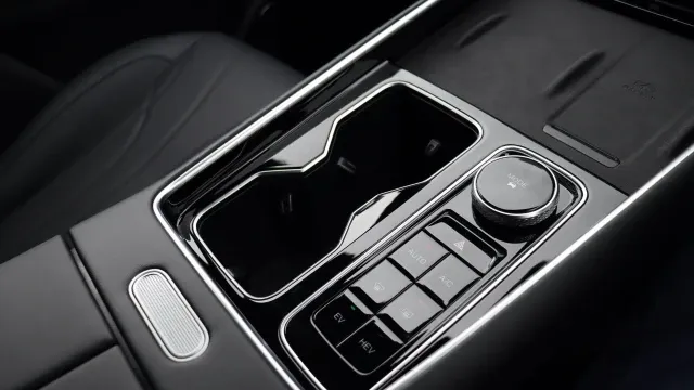 Vehicle Thumbnail 11