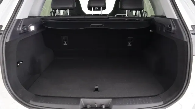 Vehicle Thumbnail 16