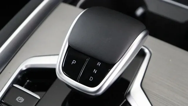 Vehicle Thumbnail 53