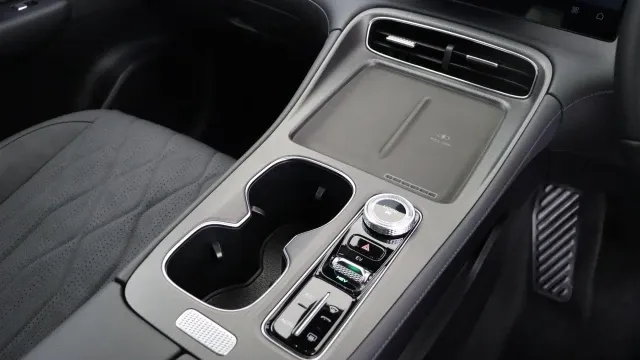 Vehicle Thumbnail 9