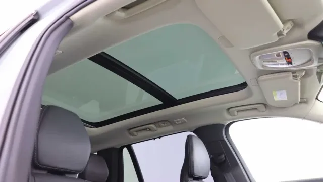 Vehicle Thumbnail 7