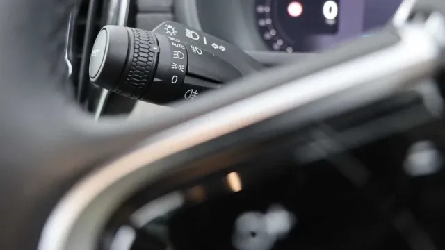 Vehicle Thumbnail 13