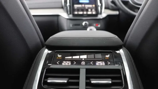 Vehicle Thumbnail 17
