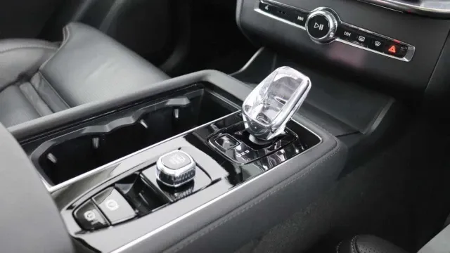 Vehicle Thumbnail 18