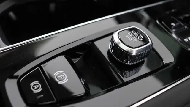 Vehicle Thumbnail 40