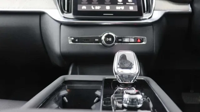 Vehicle Thumbnail 41