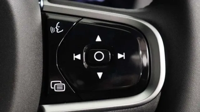 Vehicle Thumbnail 13