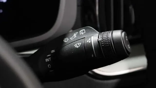 Vehicle Thumbnail 14