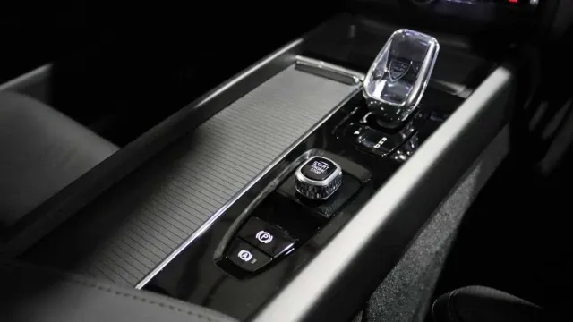 Vehicle Thumbnail 17
