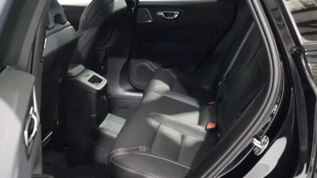 Vehicle Thumbnail 25