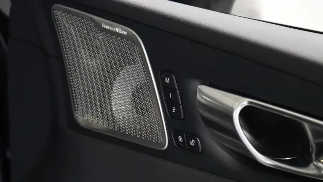 Vehicle Thumbnail 29