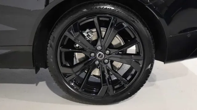Vehicle Thumbnail 38
