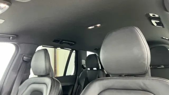 Vehicle Thumbnail 3