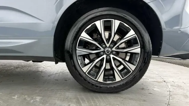 Vehicle Thumbnail 6