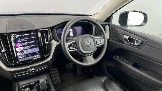 Vehicle Thumbnail 10