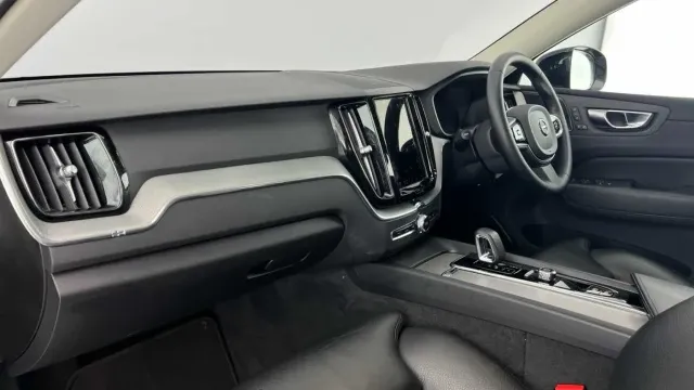 Vehicle Thumbnail 8