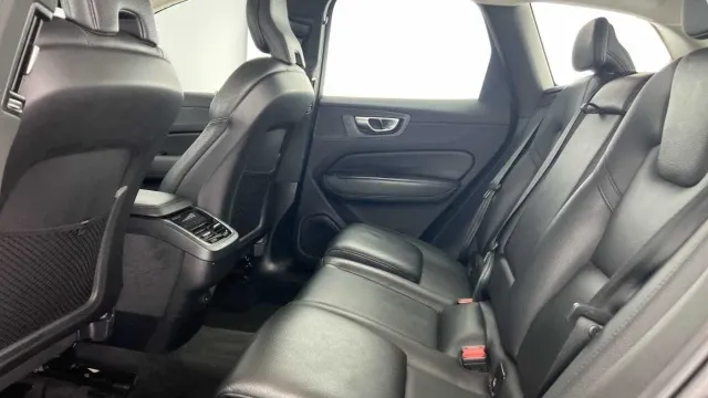 Vehicle Thumbnail 9