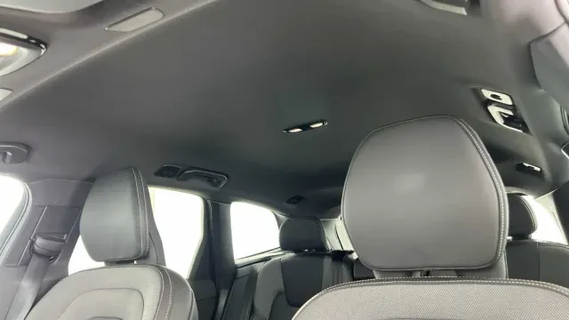 Vehicle Thumbnail 3