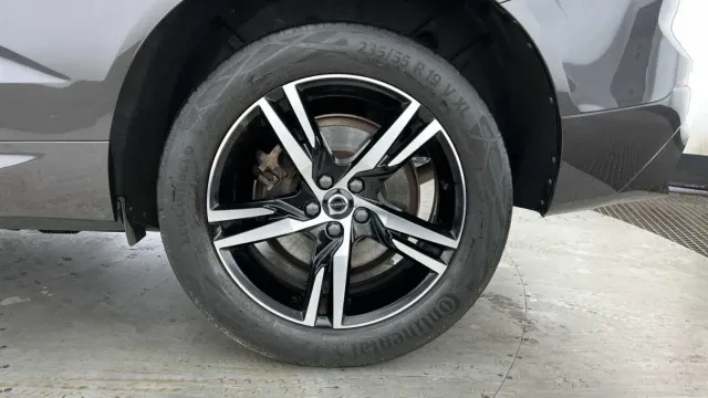 Vehicle Thumbnail 6