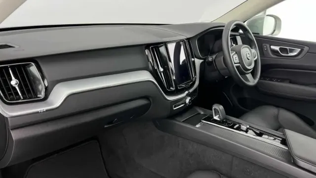 Vehicle Thumbnail 8