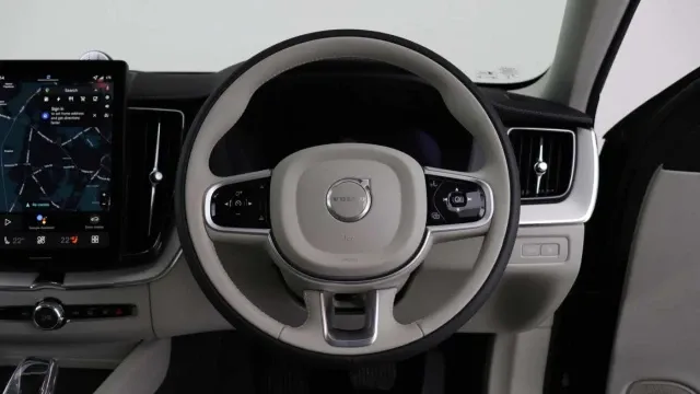 Vehicle Thumbnail 2
