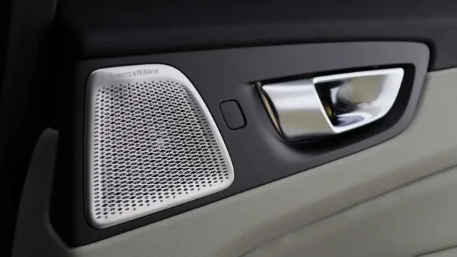 Vehicle Thumbnail 7