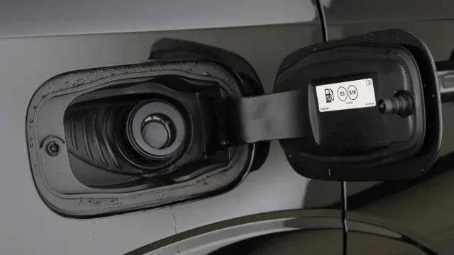 Vehicle Thumbnail 10