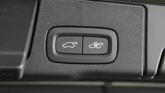 Vehicle Thumbnail 11