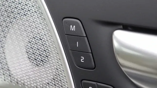Vehicle Thumbnail 19