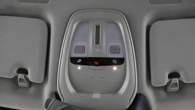 Vehicle Thumbnail 43