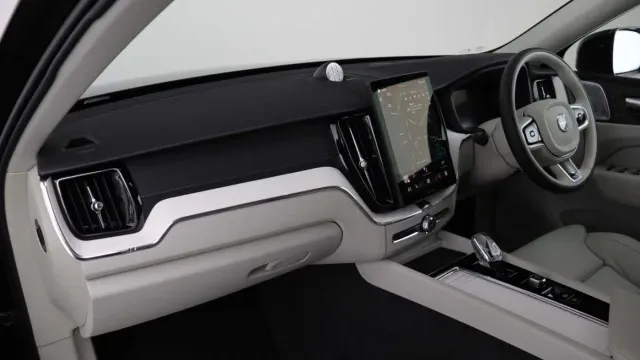 Vehicle Thumbnail 53