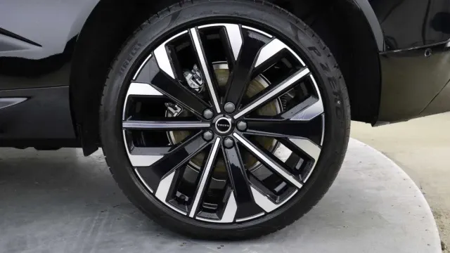 Vehicle Thumbnail 57