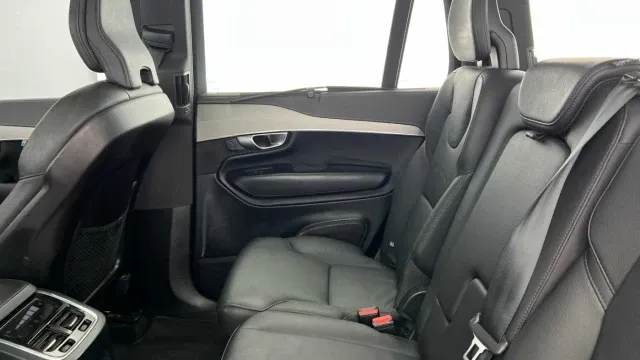 Vehicle Thumbnail 9