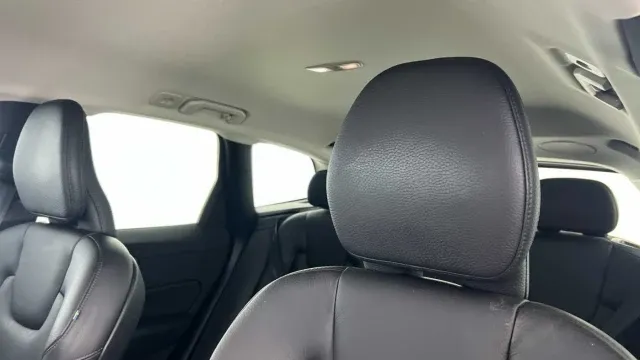 Vehicle Thumbnail 3
