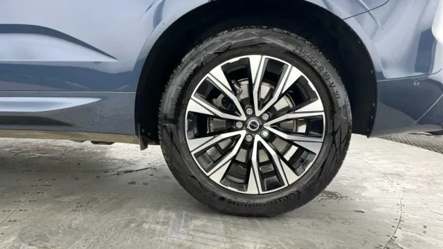 Vehicle Thumbnail 6